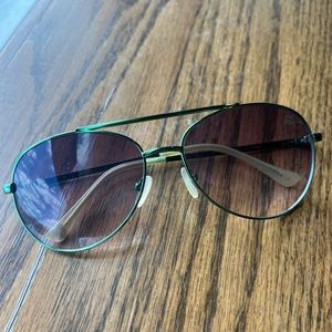 betsey johnson green aviator sunglasses